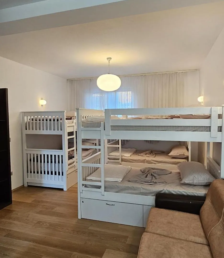 Ihostel 티라나